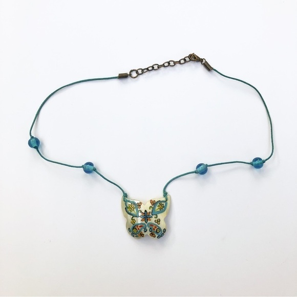 Hand painted mother of pearl butterfly Seashell Necklace - Picture 7 of 8